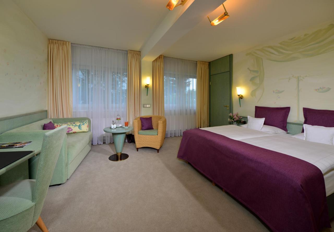 Western Premier Parkhotel Kronsberg 4*