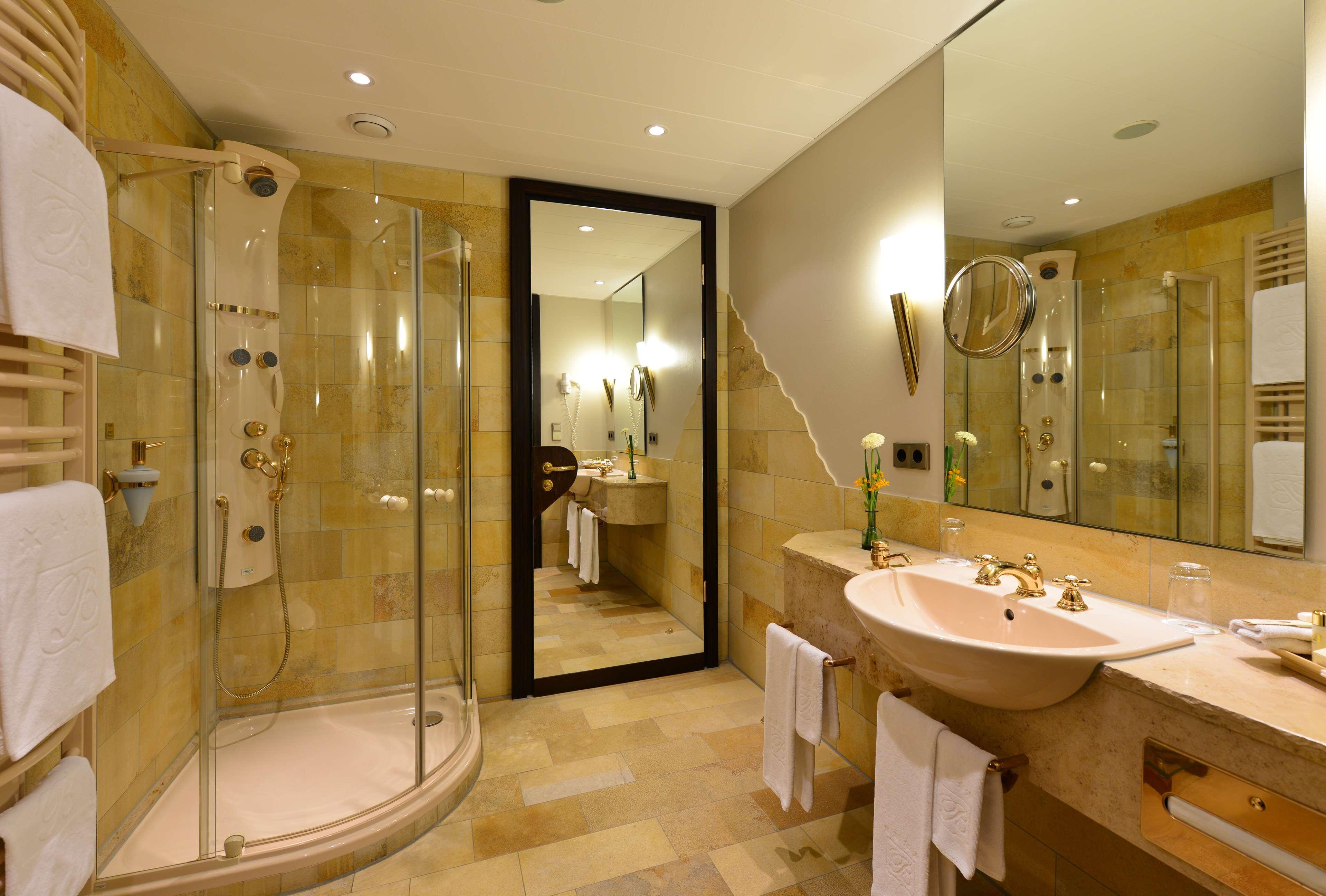 Hotel Western Premier Parkhotel Kronsberg 4*