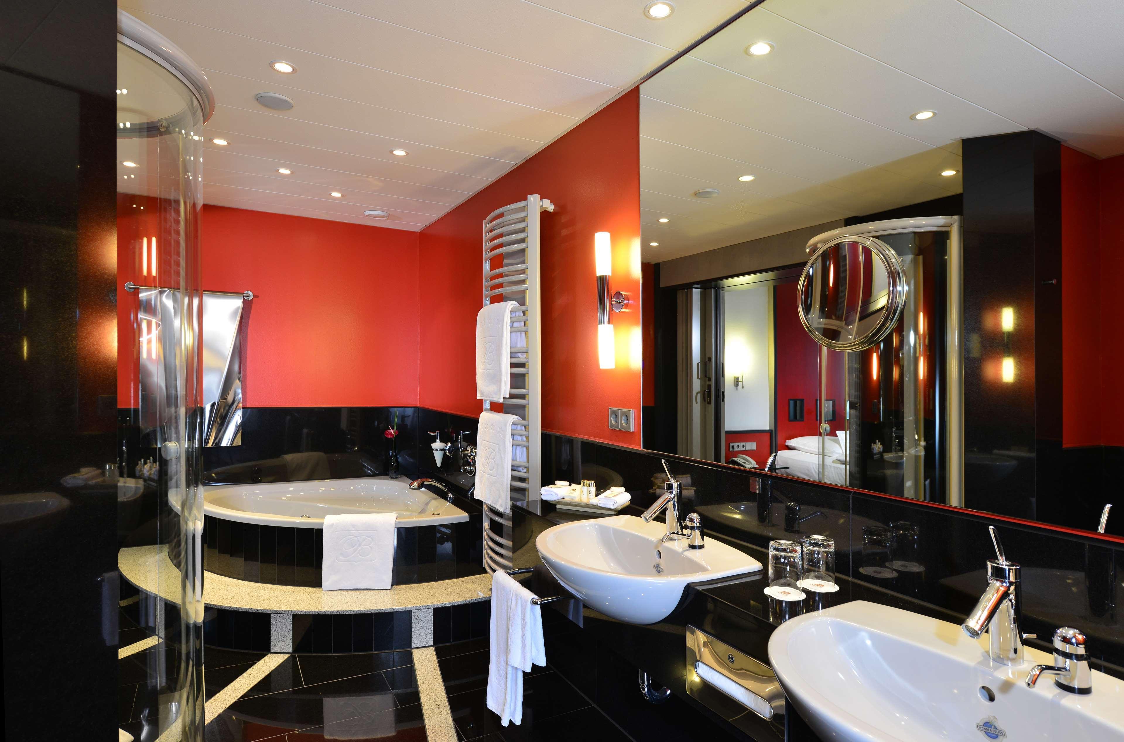 Western Premier Parkhotel Kronsberg Hotel 4*