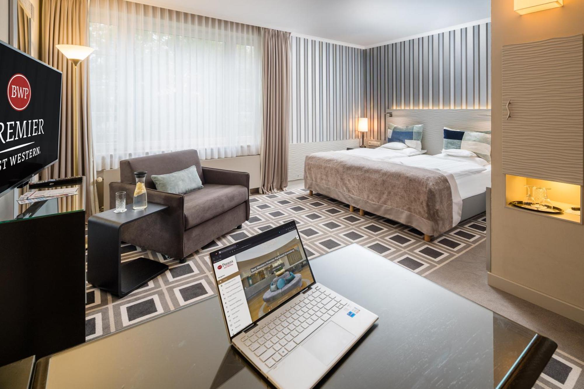 Western Premier Parkhotel Kronsberg 4*