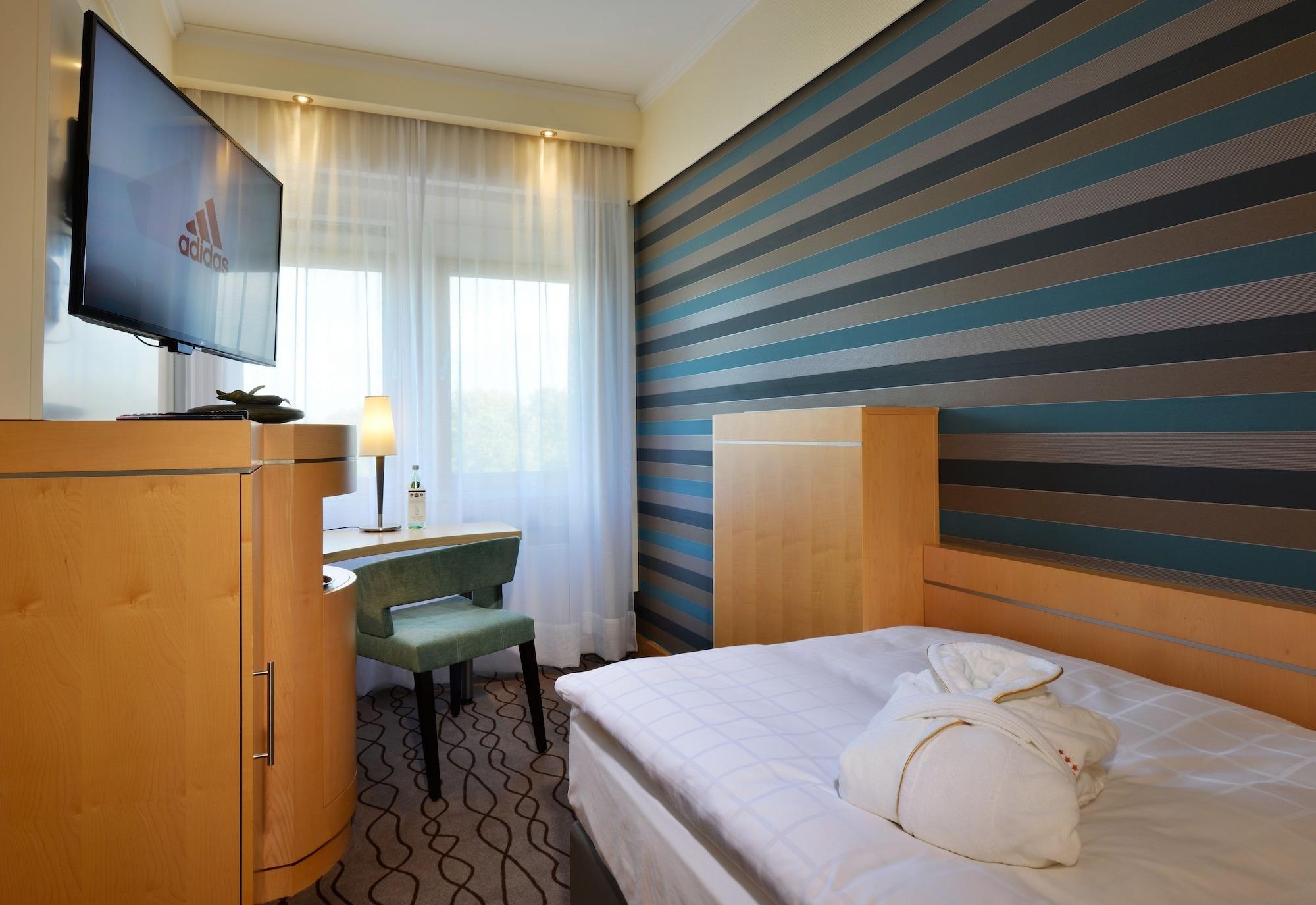 Hotel Western Premier Parkhotel Kronsberg 4*